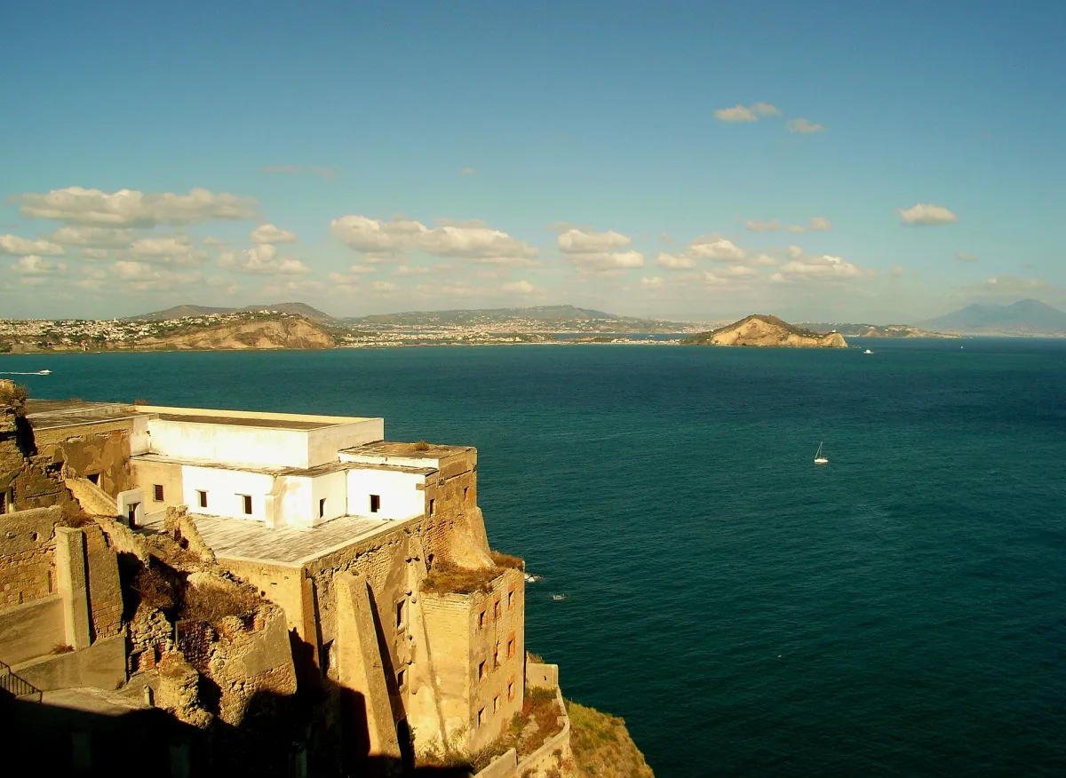 Quando andare a Procida: clima, mare, prezzi e stagioni 2026